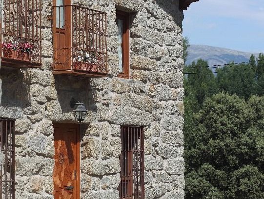 Navaluenga Cabin | The Mirador del Alberche II