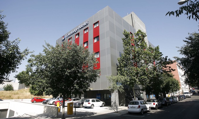 Simancas Hotel | Travelodge Madrid Alcalá