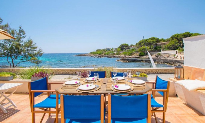 Pedruscada House | Villa ROQUEROLA
