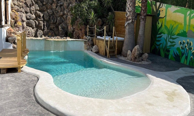 Iznajar House | Wonderful private villa for 4 people with private pool, A/C, WIFI, hot tub