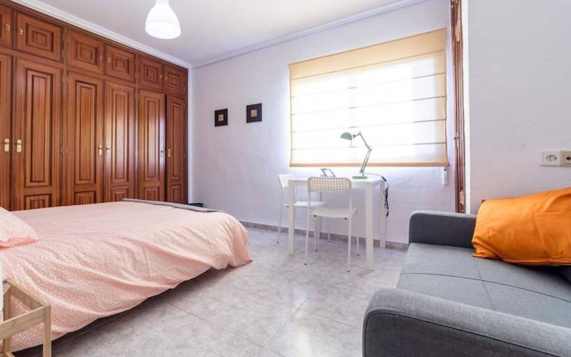 Photo of Bedroom in Morvedre