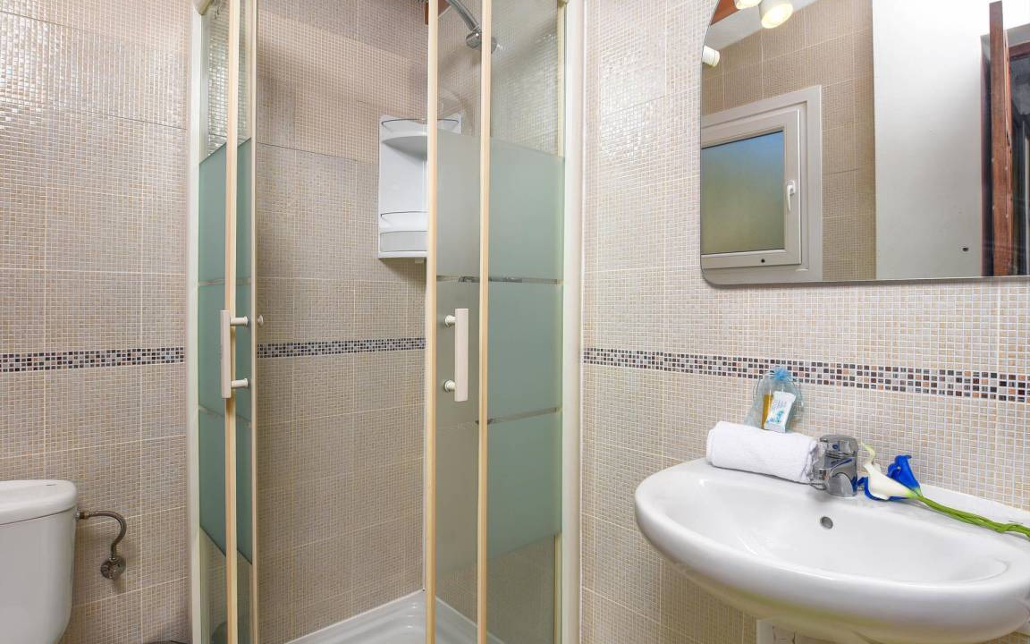 Photo of Bathroom in Ermita