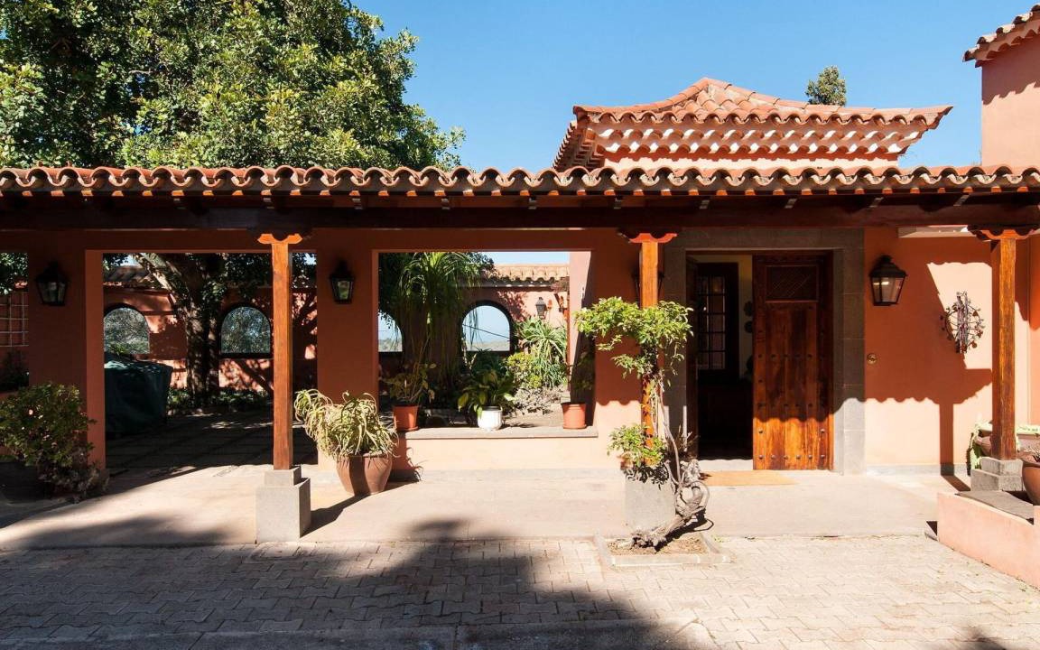 Photo of Buildings in Santa Brigida