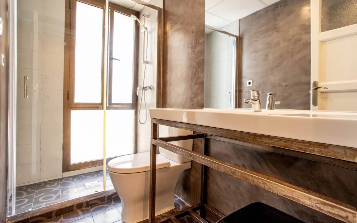 Photo of Bathroom in Embajadores