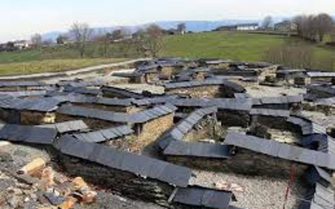 Photo of Buildings in Grandas de Salime
