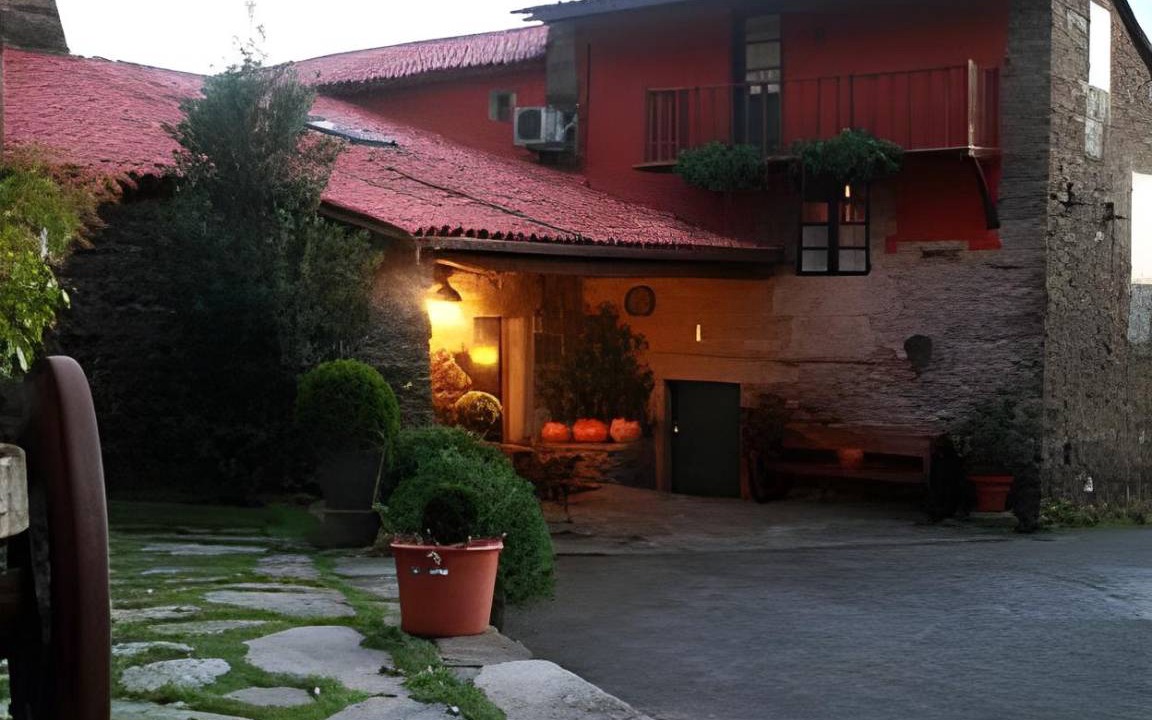 Photo of Others in Dombodan