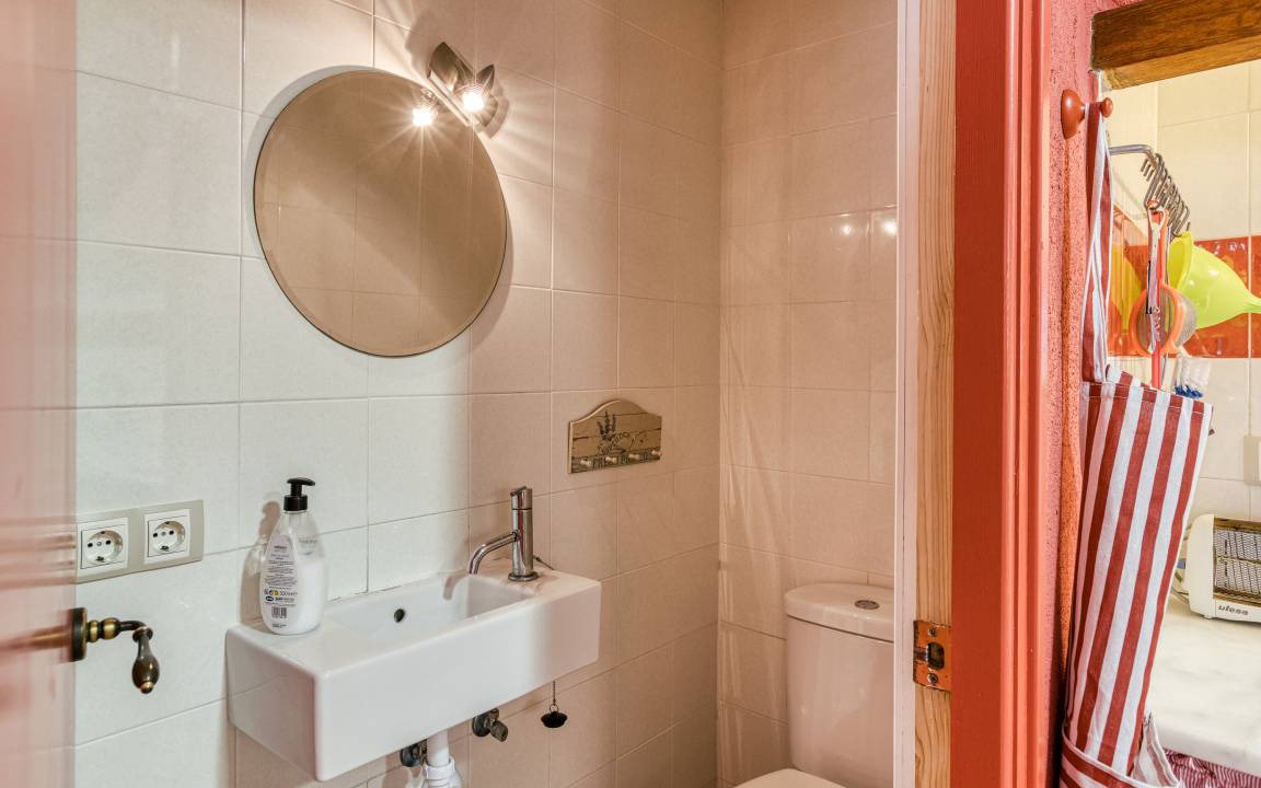 Photo of Bathroom in Orriols