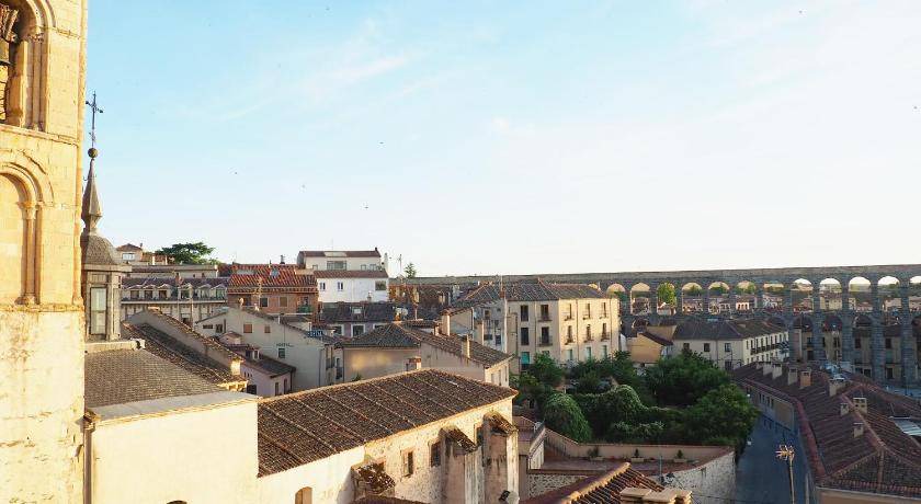 Photo of Others in Segovia Old Town