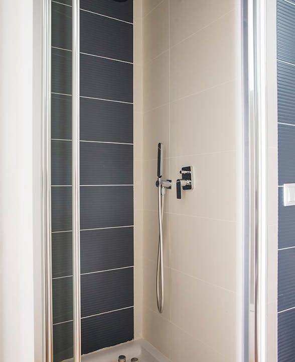 Photo of Bathroom in Trafalgar