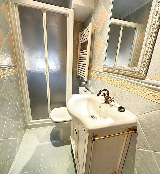 Photo of Bathroom in Atocha