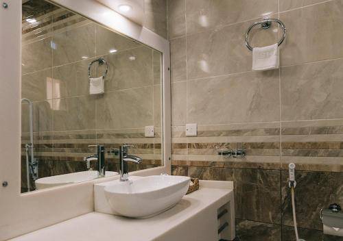 Photo of Bathroom in Yanbu