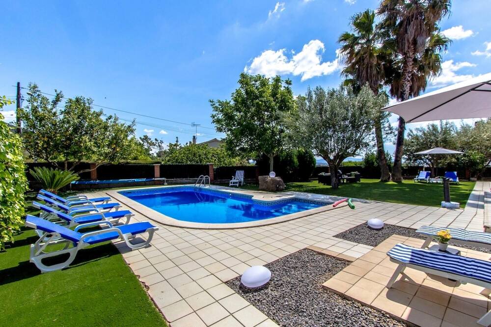 Photo of Outdoor in Can Vinyals