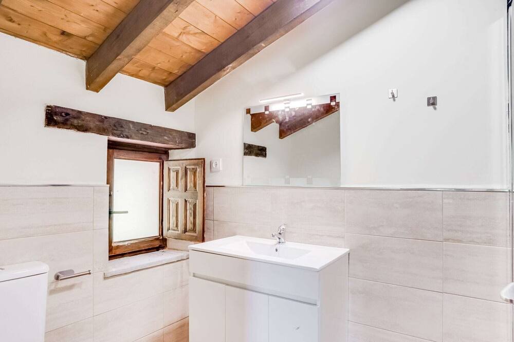 Photo of Bathroom in San Roque de Riomiera