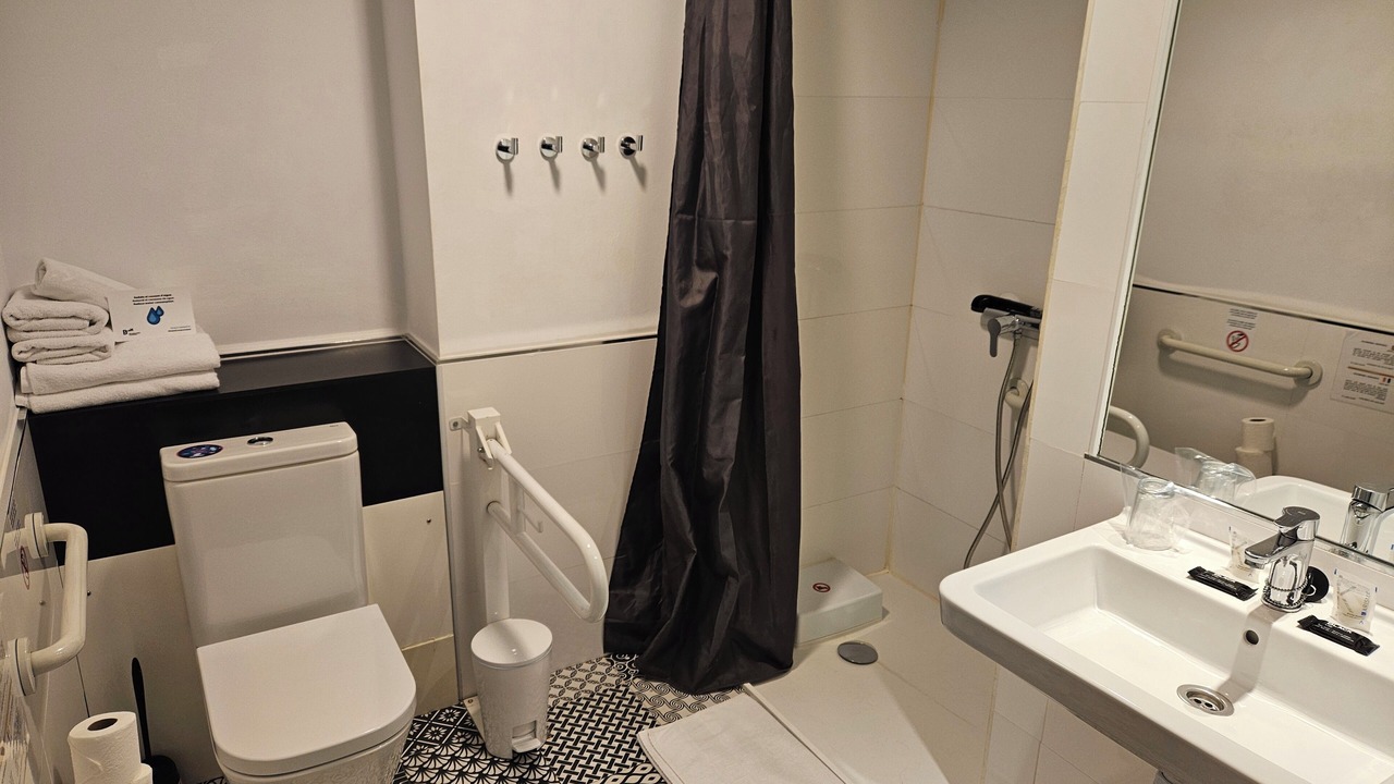 Photo of Bathroom in La Nova Esquerra de l'Eixample