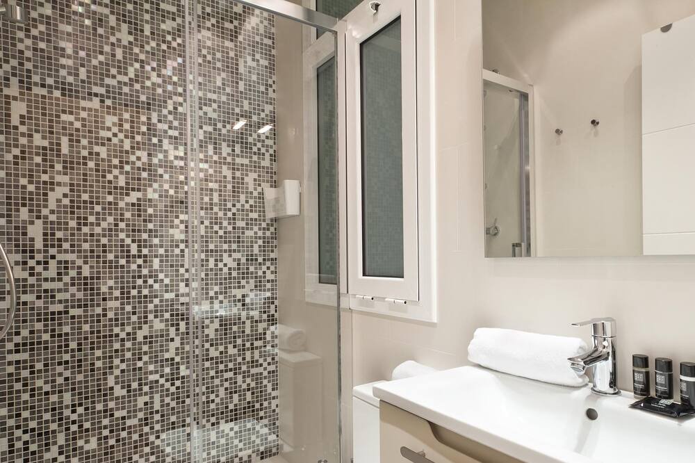 Photo of Bathroom in Esquerra de l'Eixample