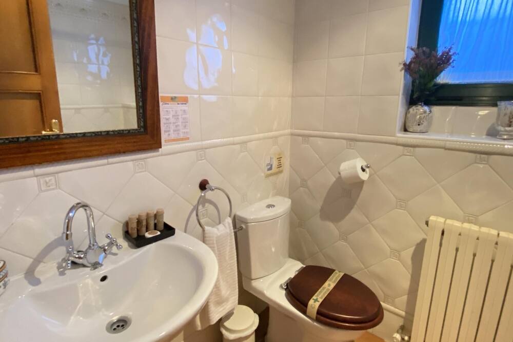Photo of Bathroom in Valdesangil