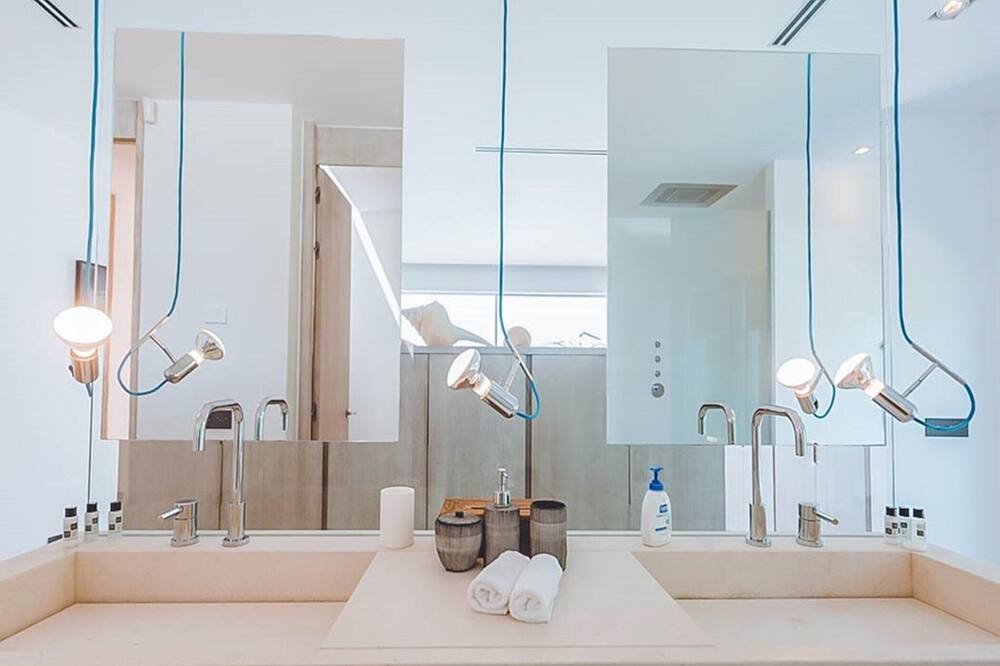 Photo of Bathroom in Cala Comte