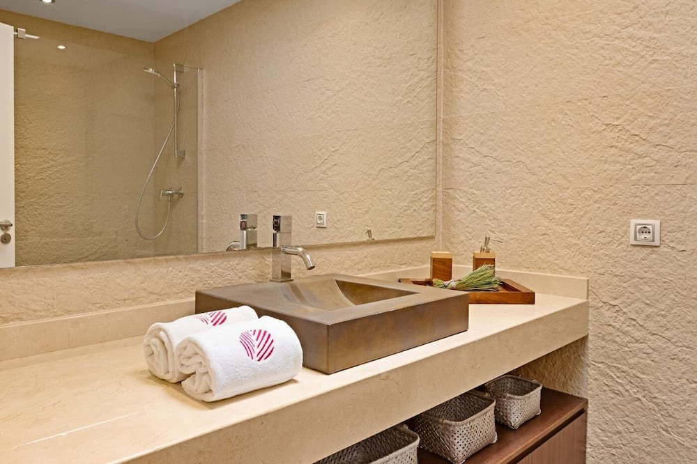 Photo of Bathroom in Maioris Decima