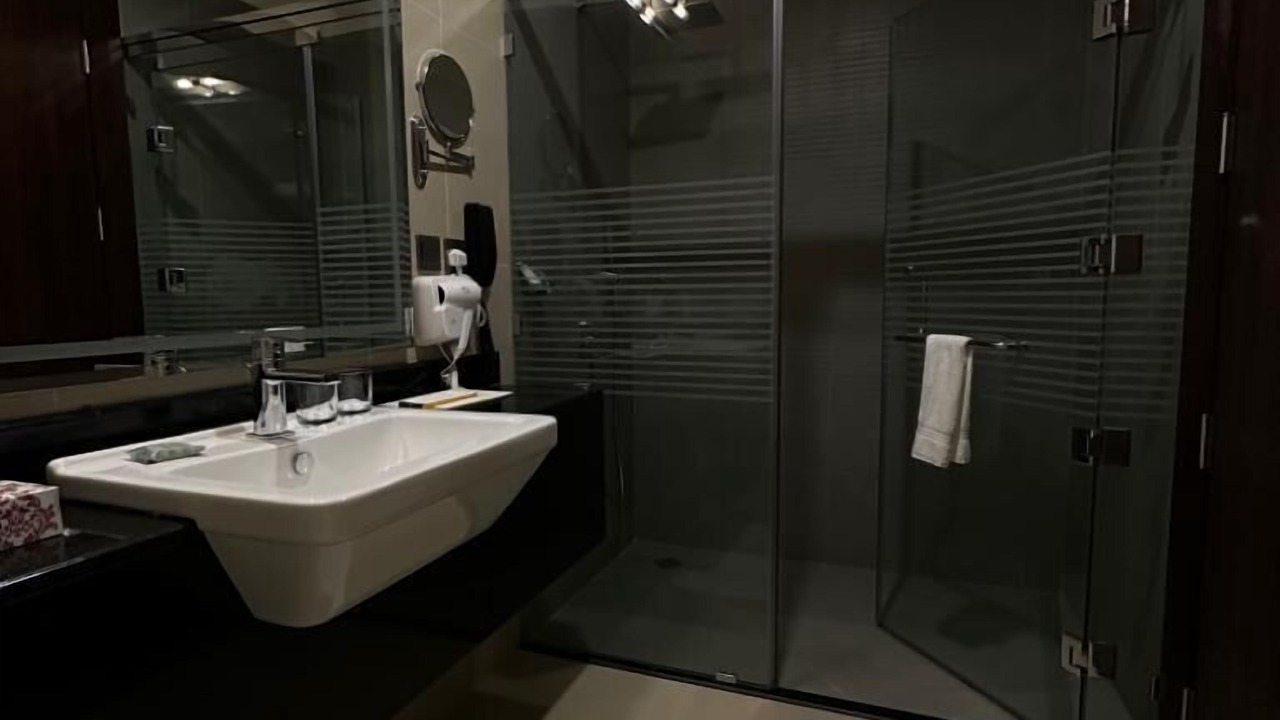 Photo of Bathroom in Unaizah