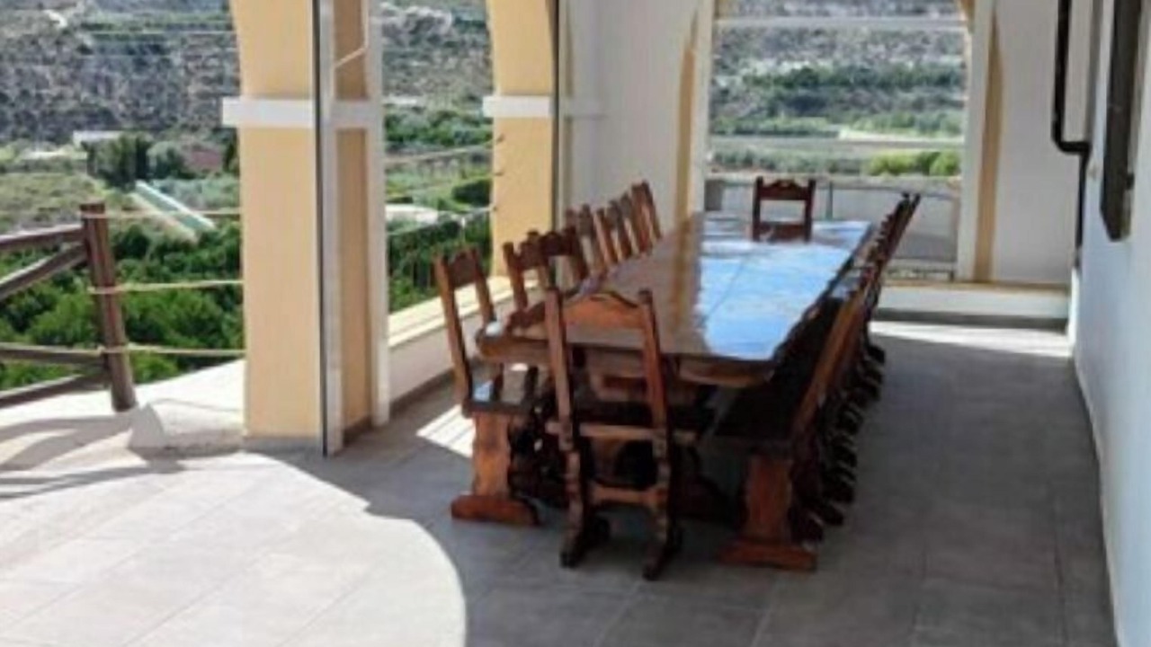 Photo of Outdoor in Terque