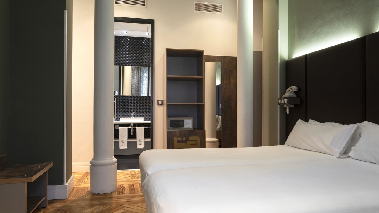 Photo of Bedroom in Jeronimos