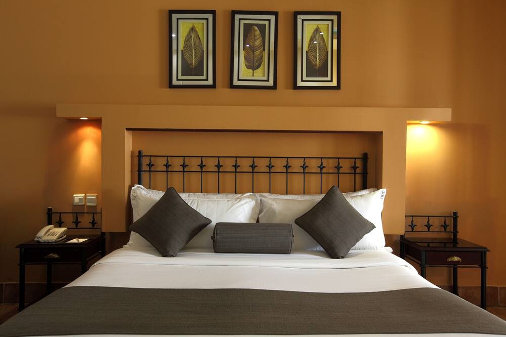 Photo of Bedroom in Dhahran