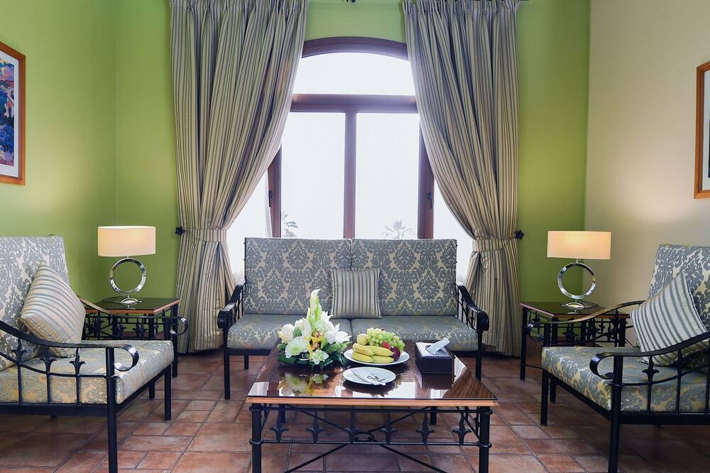 Photo of Bedroom in Dhahran