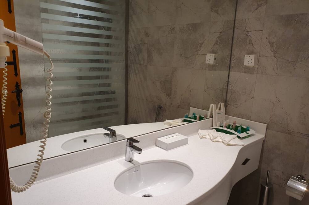 Photo of Bathroom in Dhahran