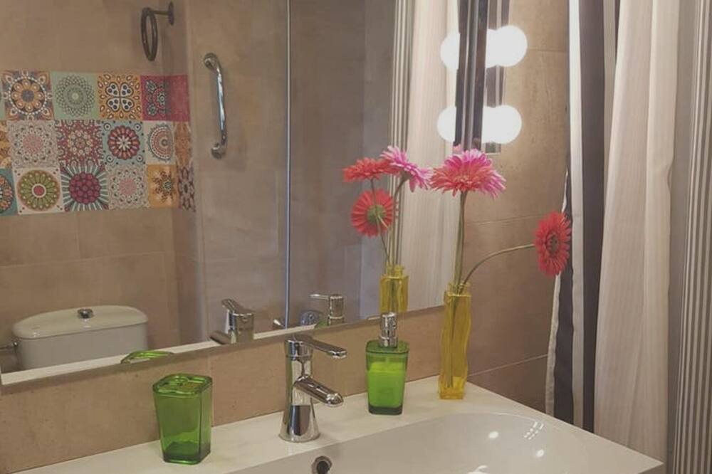 Photo of Bathroom in Sector N - Nutria
