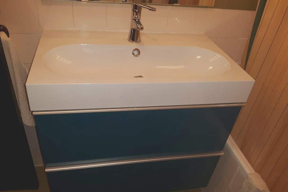 Photo of Bathroom in Sector N - Nutria