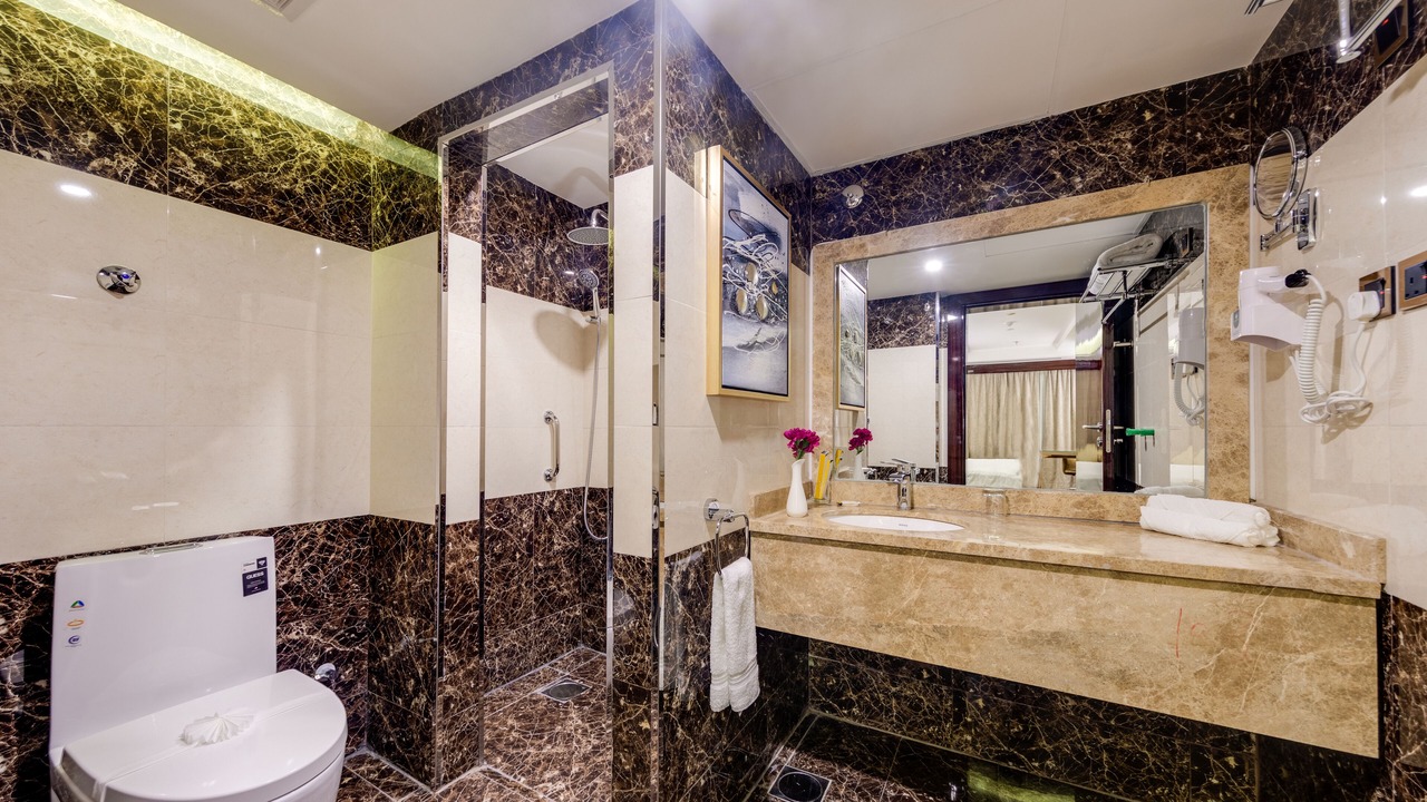 Photo of Bathroom in Hera Street