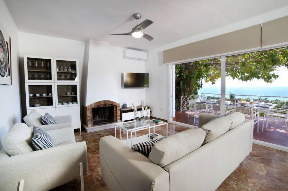 Photo of Livingroom in Urbanitzacio la Fustera