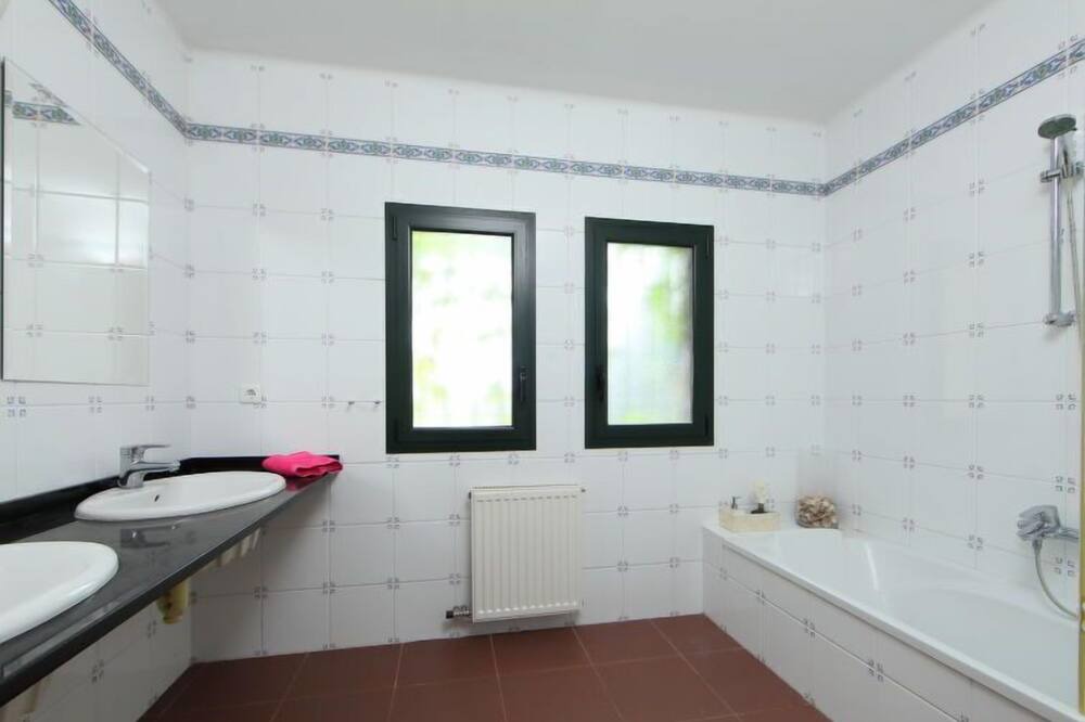 Photo of Bathroom in Begur