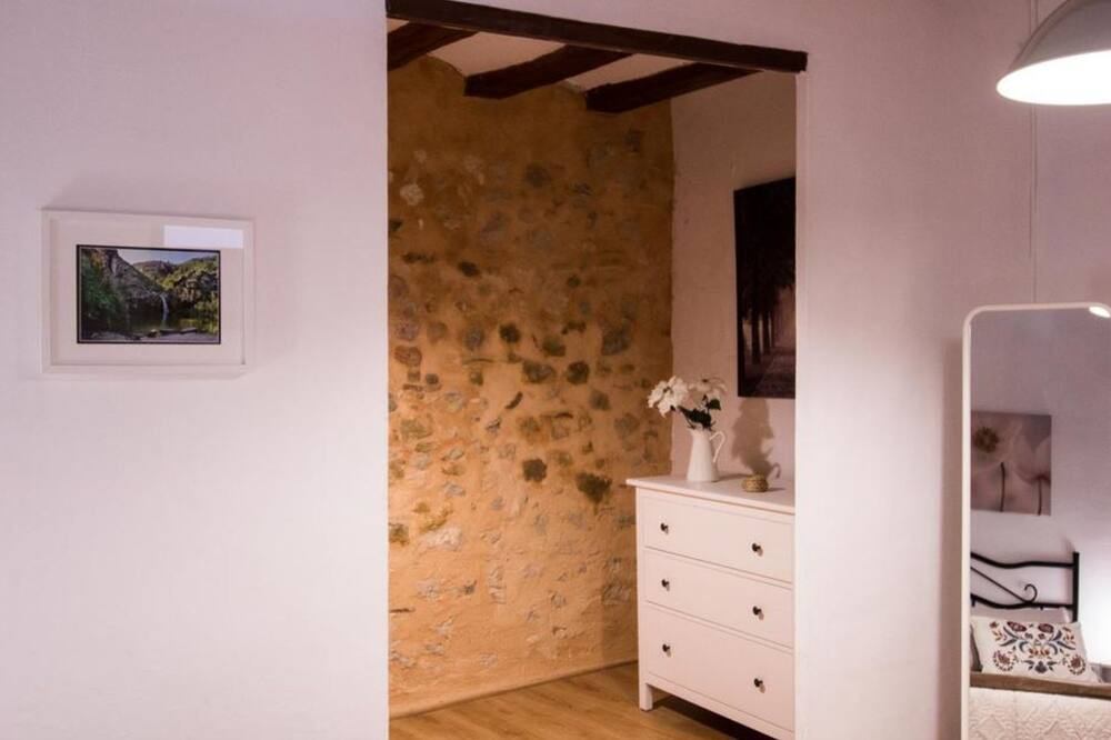 Photo of Bedroom in Planes
