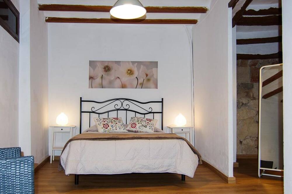 Photo of Bedroom in Planes