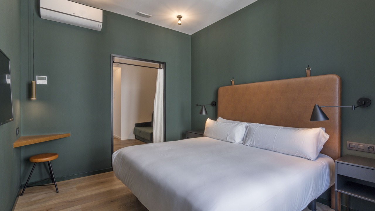 Photo of Bedroom in Golden Triangle of Art