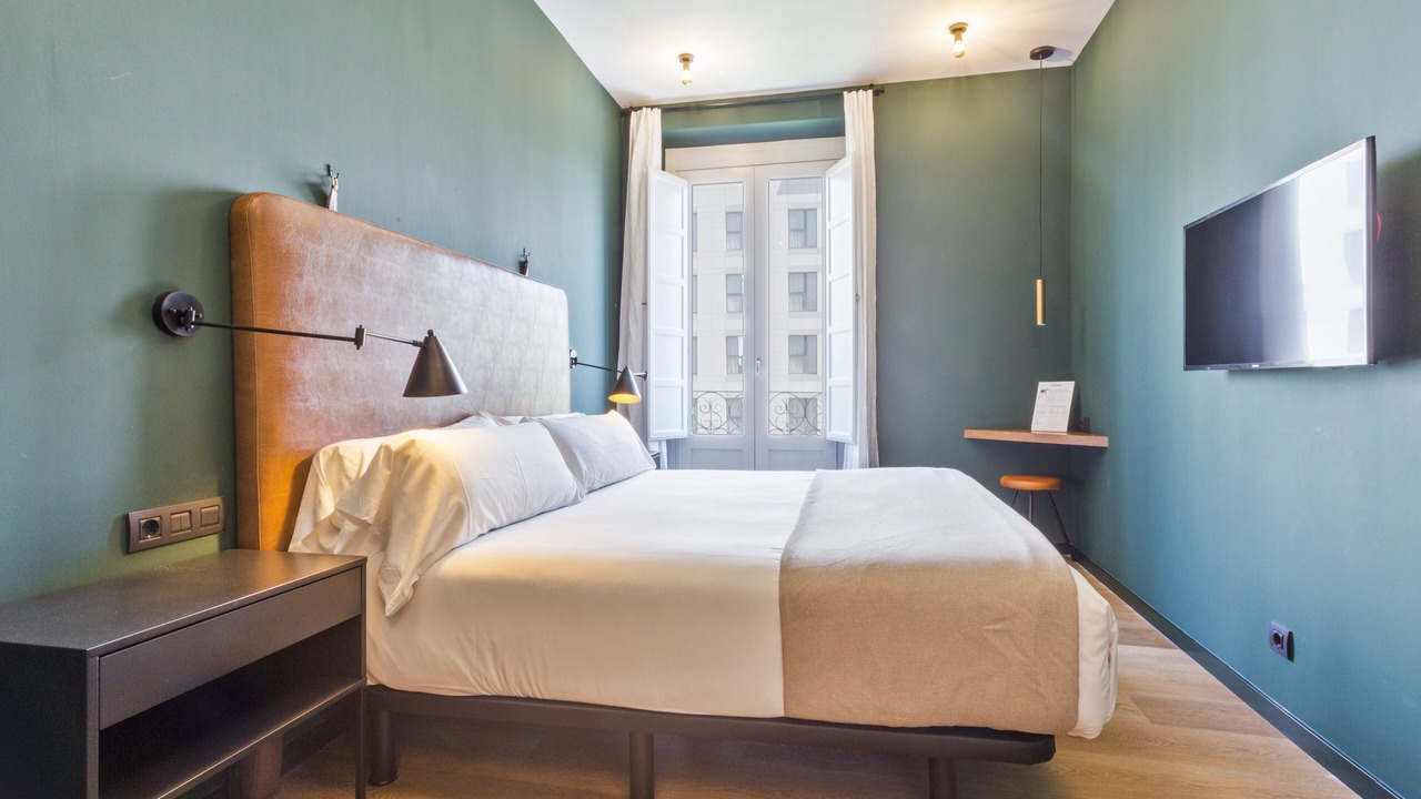 Photo of Bedroom in Golden Triangle of Art