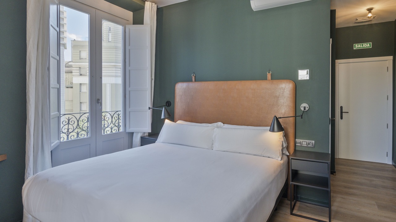 Photo of Bedroom in Golden Triangle of Art