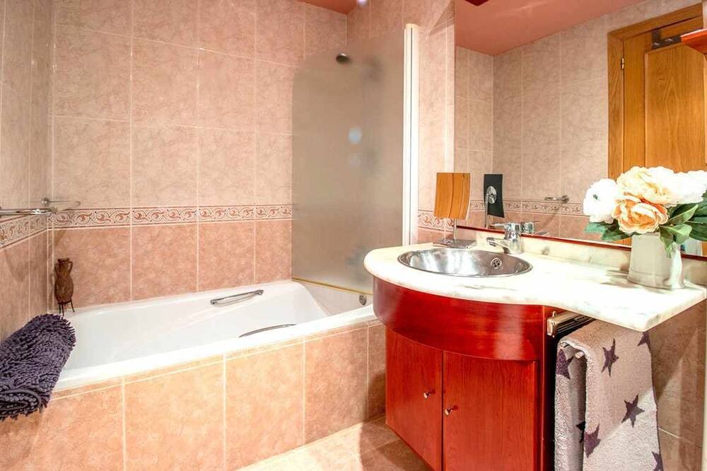 Photo of Bathroom in Bescano
