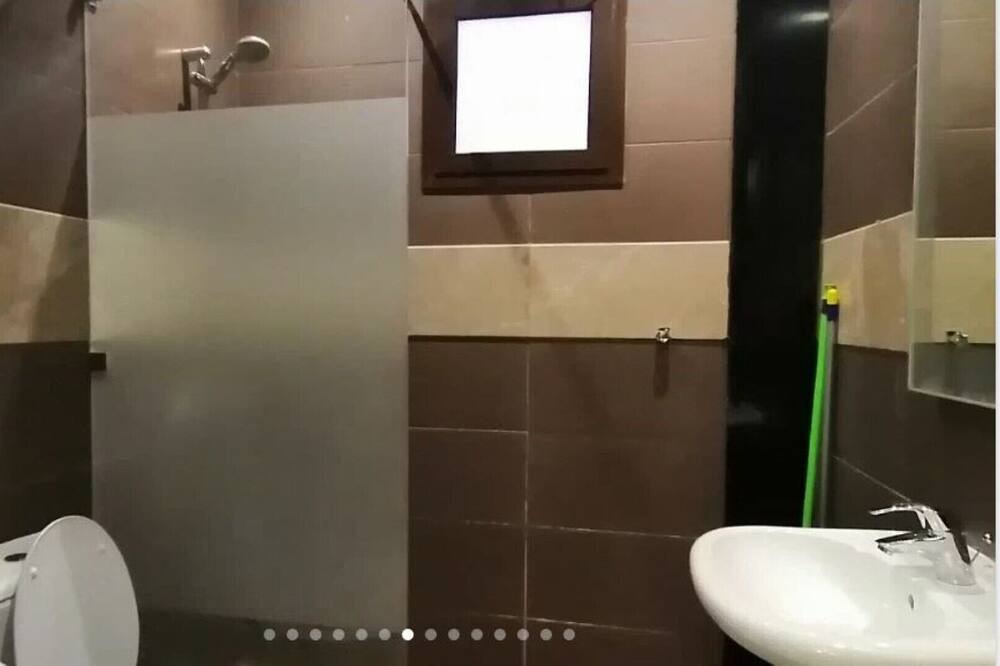 Photo of Bathroom in Al-Hamra'a