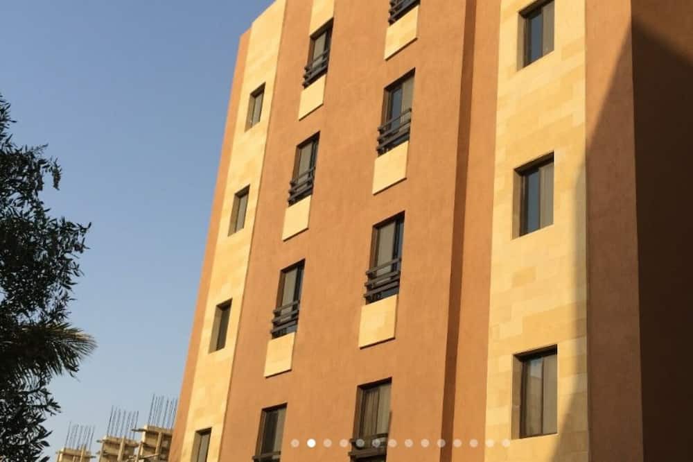 Photo of Outdoor in Al-Hamra'a