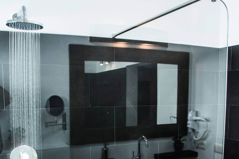 Photo of Bathroom in Tahiche