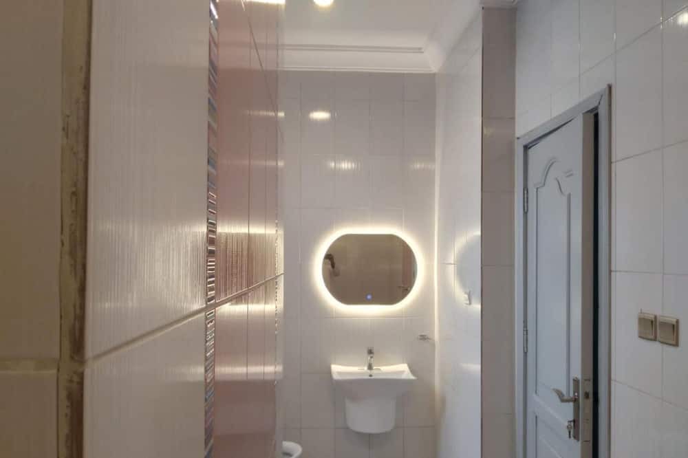 Photo of Bathroom in Hera Street