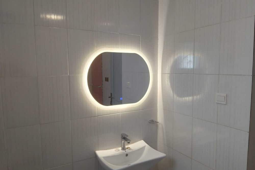 Photo of Bathroom in Hera Street