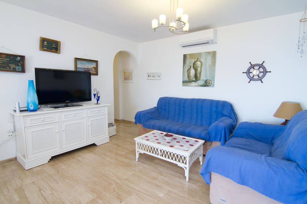 Photo of Livingroom in Urbanizacion Ladera del Mar