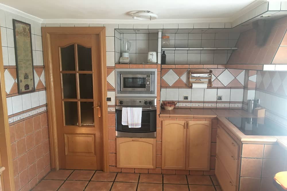 Photo of Kitchen in Fuentiduena de Tajo