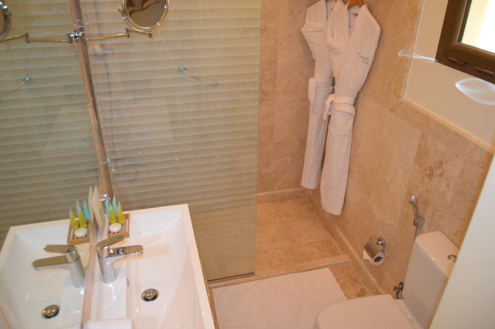 Photo of Bathroom in Dhahran