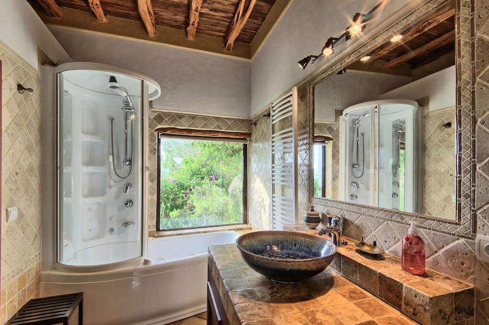 Photo of Bathroom in Sant Miquel de Balasant