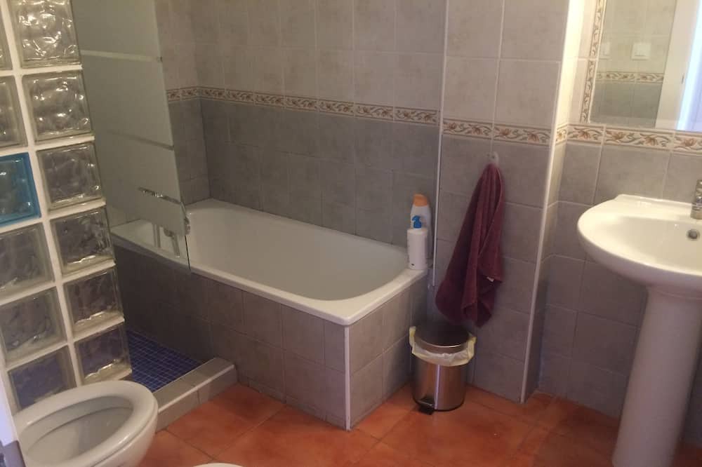 Photo of Bathroom in Perin