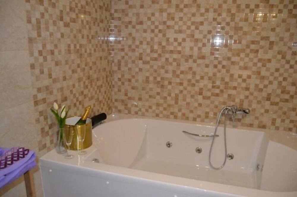 Photo of Bathroom in Bernuy-Salinero